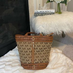 Michael Kors Bucket Purse